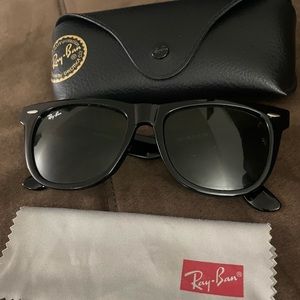 Ray-Ban Wayfarer Sunglasses